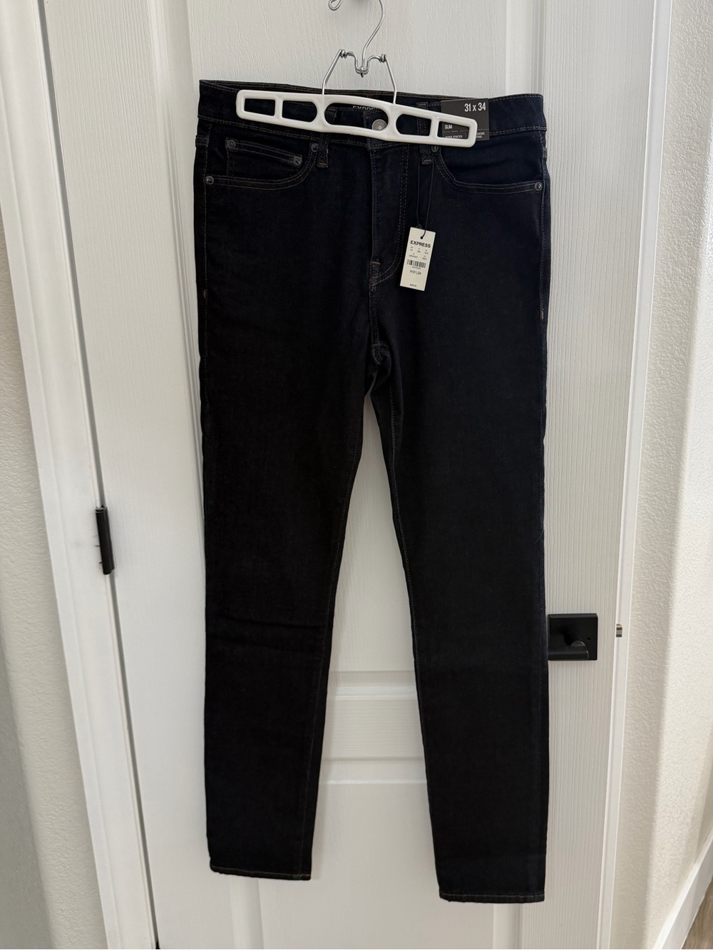 Express Dark Blue Men’s 31X34 Slim jeans